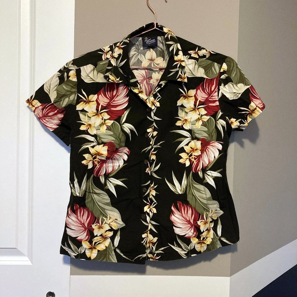 💲SOLD💲 Vintage Royal Creations Hawaiian Shirt, Black with Flowers (XS-S)